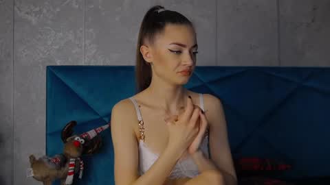 Snapshot of alyseruss chatting on 01/26/25, 06:06 Alyse online show from 01/26/25, 06:06