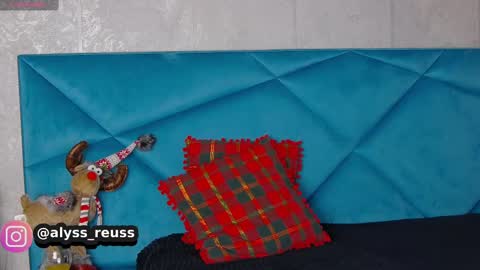 Snapshot of alyseruss chatting on 02/17/25, 11:20 Alyse online show from 02/17/25, 11:20