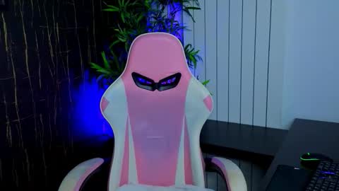 Snapshot of alyseruss chatting on 10/11/25, 06:50 Alyse online show from 10/11/25, 06:50