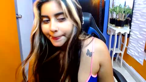 Snapshot of alyshachopra chatting on 03/07/25, 10:02 ALYSHA online show from 03/07/25, 10:02