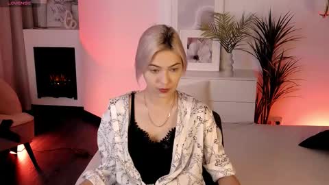 Snapshot of alysiasun chatting on 09/29/25, 01:49 Alysia online show from 09/29/25, 01:49