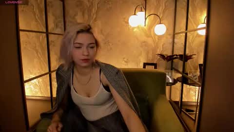 Snapshot of alysiasun chatting on 10/04/25, 01:53 Alysia online show from 10/04/25, 01:53