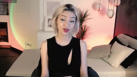 Snapshot of alysiasun chatting on 10/14/25, 02:40 Alysia online show from 10/14/25, 02:40