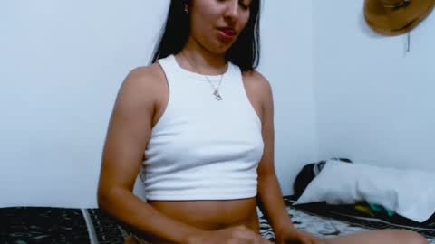 Snapshot of alyson0001 chatting on 02/14/25, 04:15 allyson online show from 02/14/25, 04:15