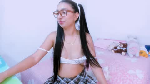 Snapshot of alyson0001 chatting on 09/23/25, 07:50 allyson online show from 09/23/25, 07:50