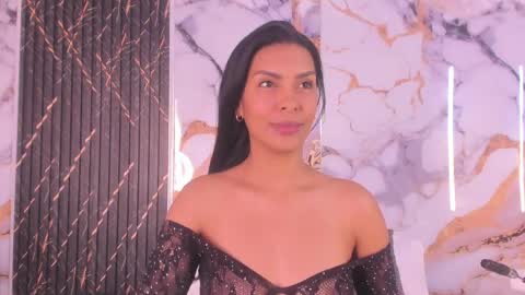 Snapshot of alyson__a chatting on 05/25/26, 12:11 alyson__a online show from 05/25/26, 12:11