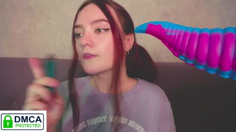 Snapshot of alyssa__scarlet chatting on 12/11/24, 10:03 Alyssa online show from 12/11/24, 10:03