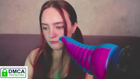 Snapshot of alyssa__scarlet chatting on 12/12/24, 10:02 Alyssa online show from 12/12/24, 10:02