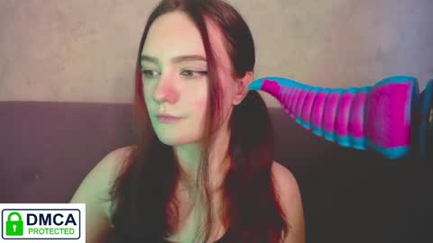 Snapshot of alyssa__scarlet chatting on 12/18/24, 10:08 Alyssa online show from 12/18/24, 10:08