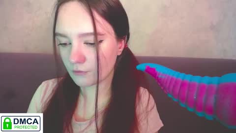 Snapshot of alyssa__scarlet chatting on 10/21/25, 08:48 Alyssa online show from 10/21/25, 08:48