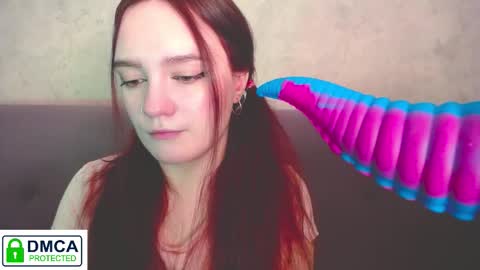 Snapshot of alyssa__scarlet chatting on 11/02/25, 11:45 Alyssa online show from 11/02/25, 11:45