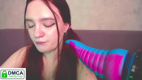 Snapshot of alyssa__scarlet chatting on 11/12/25, 08:26 Alyssa online show from 11/12/25, 08:26