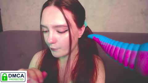 Snapshot of alyssa__scarlet chatting on 11/24/25, 02:33 Alyssa online show from 11/24/25, 02:33