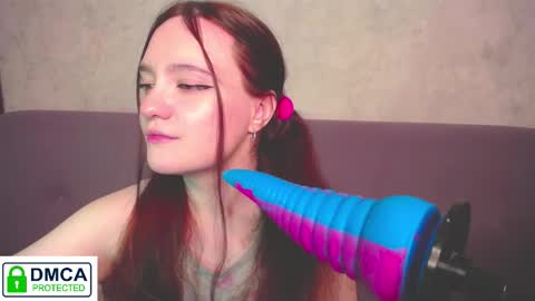 Snapshot of alyssa__scarlet chatting on 11/28/25, 02:47 Alyssa online show from 11/28/25, 02:47