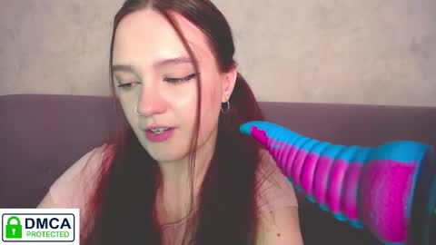 Snapshot of alyssa__scarlet chatting on 12/15/25, 09:24 Alyssa online show from 12/15/25, 09:24