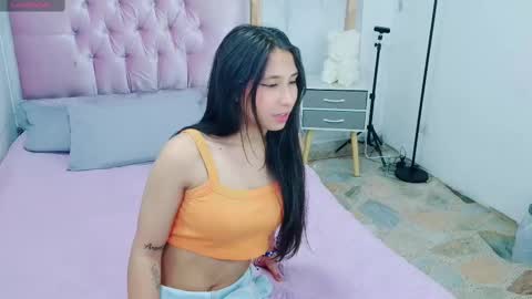 Snapshot of alyssa_oli chatting on 12/18/24, 02:42 alyssa_oli online show from 12/18/24, 02:42