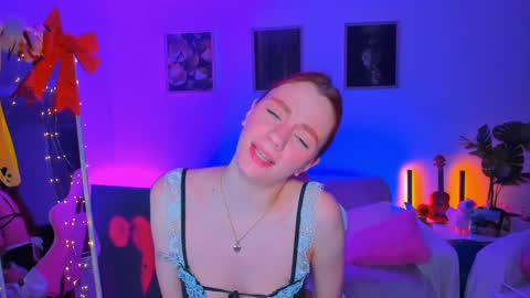 alyssa_smitt online show from 02/26/25, 07:49