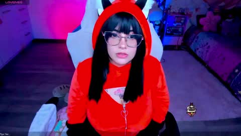  . Monday to Saturday at 10pm and 6am Colombia time online show from 04/17/26, 03:20