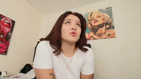 Isabella online show from 01/19/25, 07:58