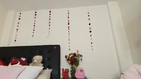 Isabella online show from 02/20/25, 07:52