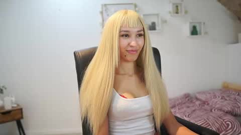 Snapshot of amai__liu chatting on 09/22/25, 06:32 Amai Liu online show from 09/22/25, 06:32
