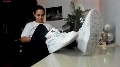 anny online show from 12/16/25, 02:38