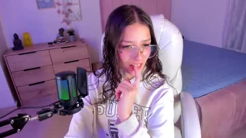 B I A N C A online show from 03/11/25, 03:48