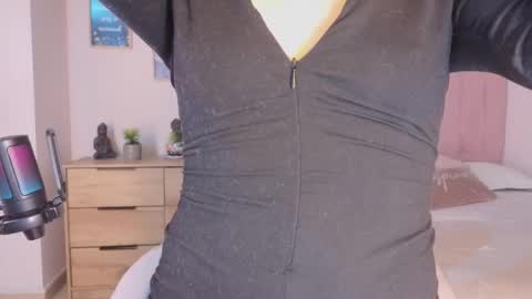 Snapshot of amaia_daniells chatting on 01/14/26, 02:50 B I A N C A online show from 01/14/26, 02:50