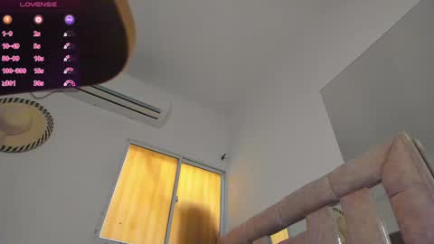 Snapshot of amaia_mendoza chatting on 12/13/24, 08:37 Amaia Mendoza online show from 12/13/24, 08:37