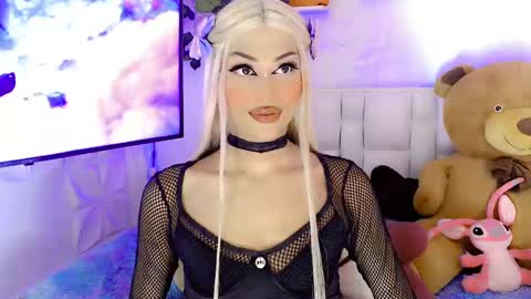 amal_baddel_ online show from 02/18/25, 06:37