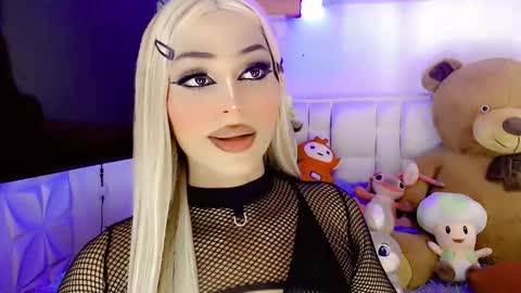 amal_baddel_ online show from 03/08/25, 04:12