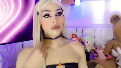 amal_baddel_ online show from 03/11/25, 07:37