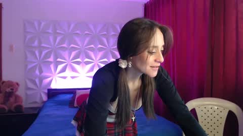 Snapshot of amalett chatting on 09/26/25, 11:14 Amalett online show from 09/26/25, 11:14