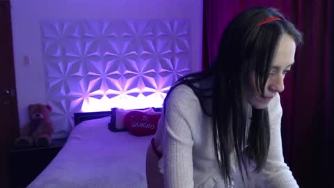 Snapshot of amalett chatting on 10/08/25, 01:20 Amalett online show from 10/08/25, 01:20