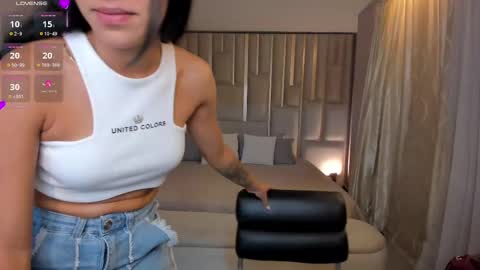 Amalia cruss online show from 10/04/25, 08:07