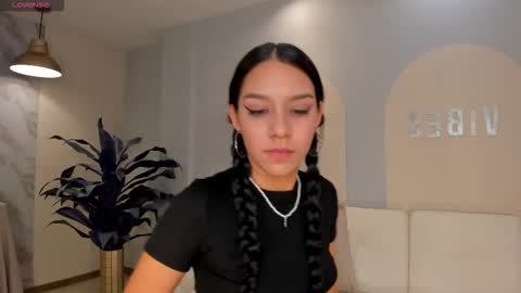 Amalia cruss online show from 12/13/25, 07:53