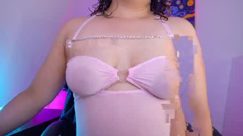 Snapshot of amalia_rosse_ chatting on 05/05/26, 07:55 Amalia Im Back See you soon this January 7 at 10 pm Colombia time online show from 05/05/26, 07:55