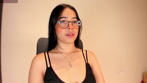 Snapshot of amaliaandrade chatting on 06/11/26, 02:33 Amalia real MIA online show from 06/11/26, 02:33
