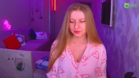 Snapshot of amaliaqueen999 chatting on 12/25/24, 12:15 Amalia online show from 12/25/24, 12:15