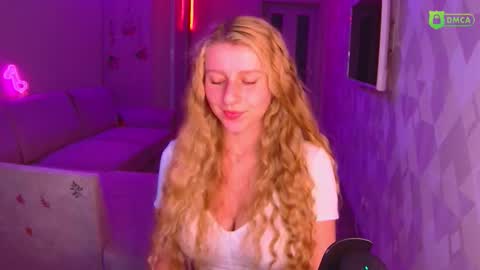 Snapshot of amaliaqueen999 chatting on 10/27/25, 02:21 Amalia online show from 10/27/25, 02:21