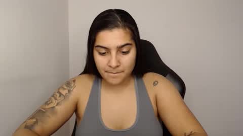 The queen of the biceps  online show from 12/13/24, 11:23