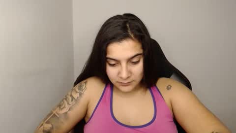 The queen of the biceps  online show from 01/10/25, 01:32