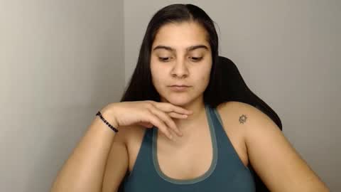 The queen of the biceps  online show from 01/31/25, 09:26