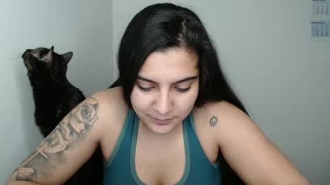 The queen of the biceps  online show from 03/12/25, 12:31