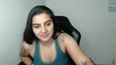 The queen of the biceps  online show from 11/24/25, 05:12