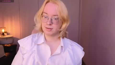 Snapshot of amanda_butlerr chatting on 05/29/26, 02:04 Hi im Amanda online show from 05/29/26, 02:04