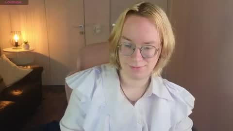 Snapshot of amanda_butlerr chatting on 07/04/26, 01:50 Hi im Amanda online show from 07/04/26, 01:50