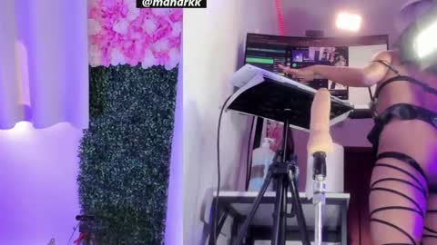 Snapshot of amanda_drawer27 chatting on 04/27/26, 03:43 amanda_drawer27 online show from 04/27/26, 03:43