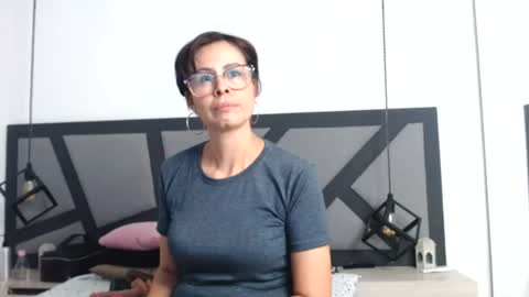 amanda_ramirez online show from 07/04/26, 08:04