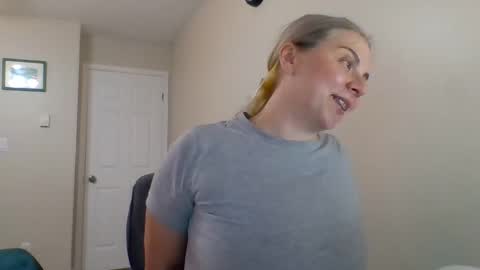 Amanda online show from 10/27/25, 05:22